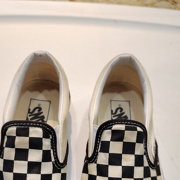 Vans Kids Black and White Checkered Sneakers WM - Picture 7 of 8